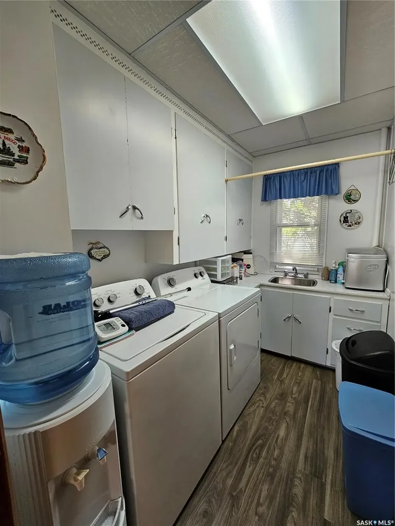 325 4th Avenue E Unity SK S0K 4L0