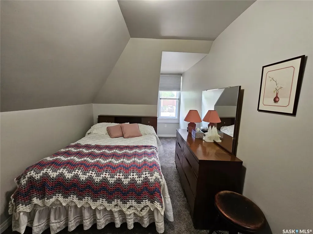 325 4th Avenue E Unity SK S0K 4L0