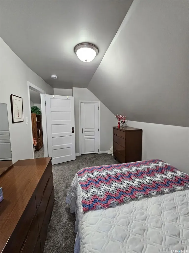 325 4th Avenue E Unity SK S0K 4L0