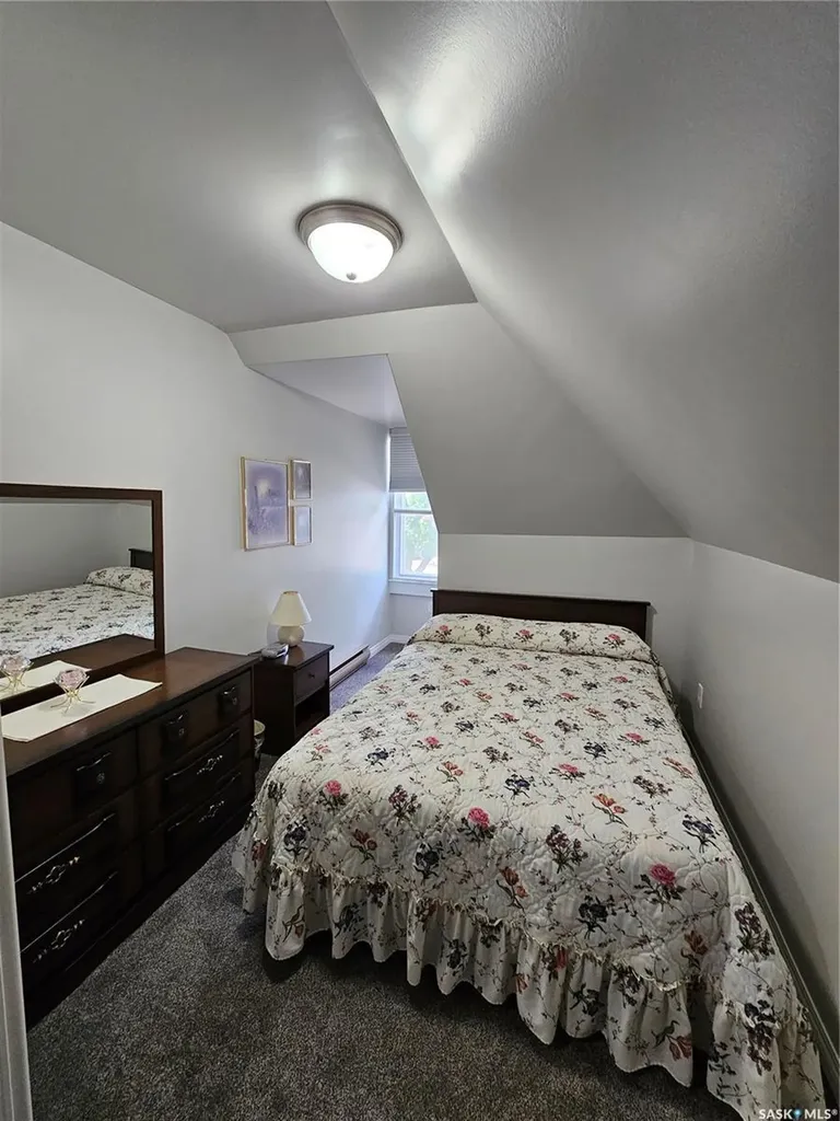 325 4th Avenue E Unity SK S0K 4L0