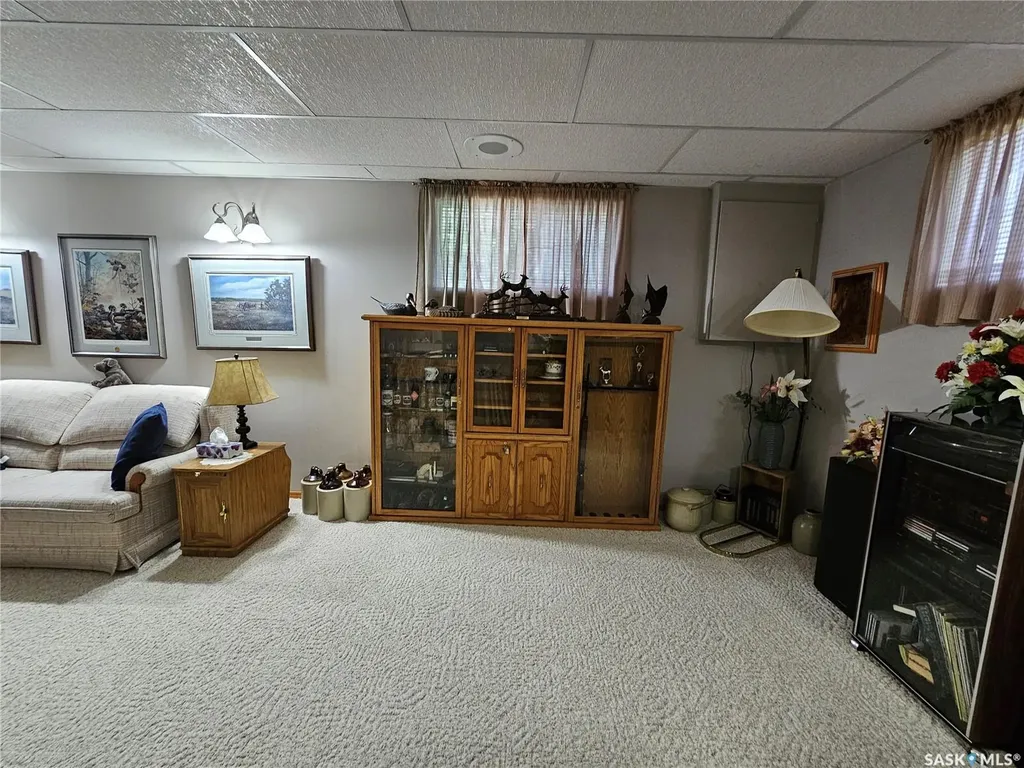 325 4th Avenue E Unity SK S0K 4L0