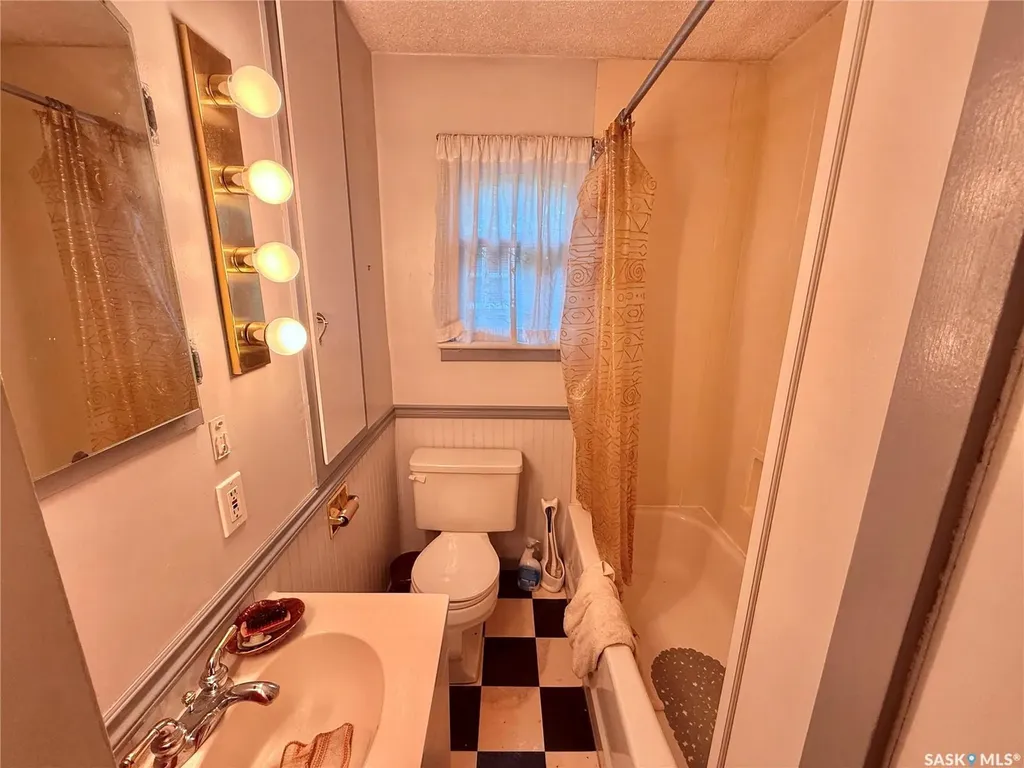 1351 101st Street North Battleford SK S9A 0Z9