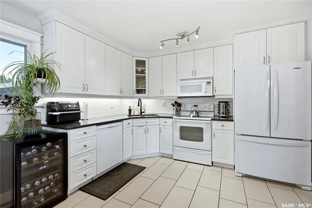 14 Stewart Avenue Saskatoon SK S7L 3S6