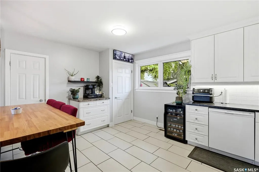 14 Stewart Avenue Saskatoon SK S7L 3S6