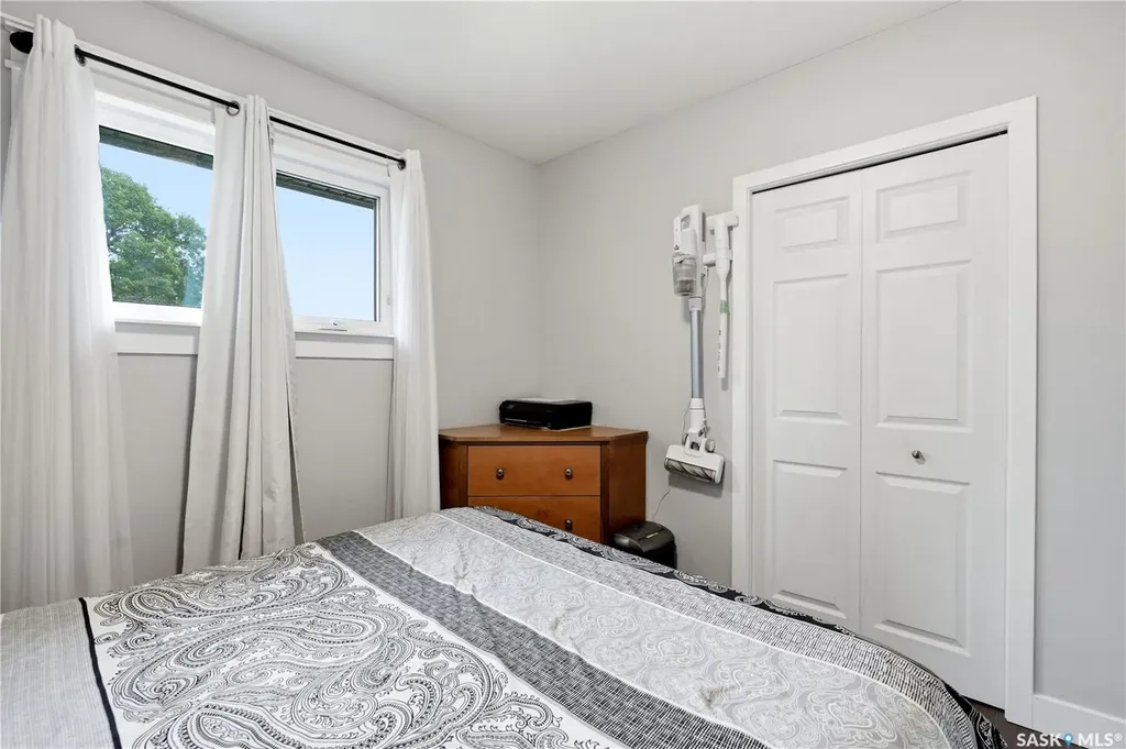 14 Stewart Avenue Saskatoon SK S7L 3S6