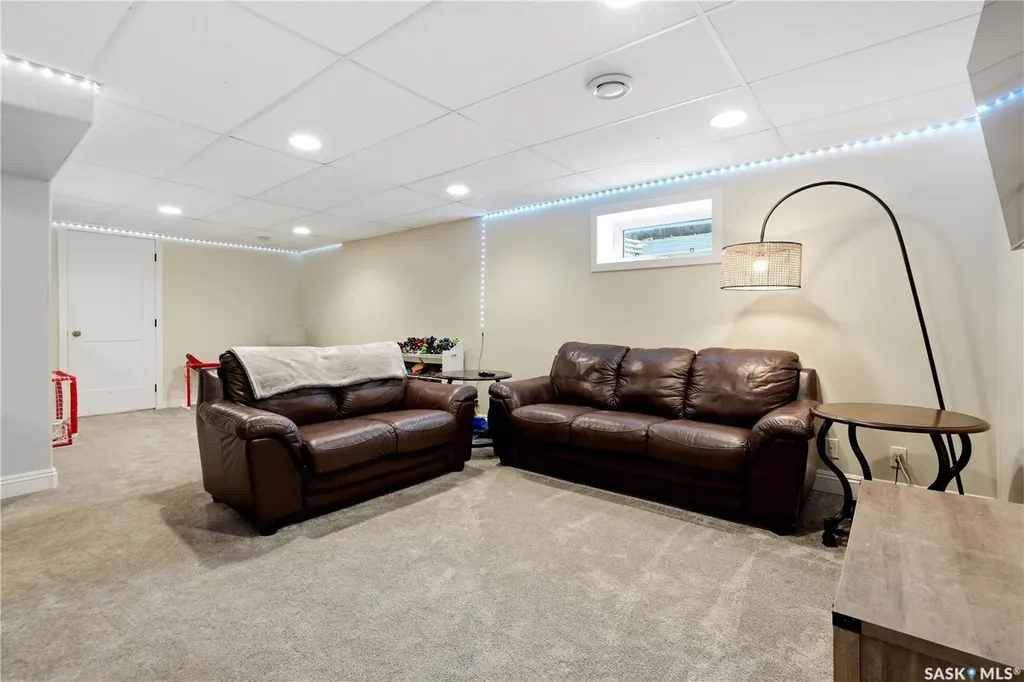 14 Stewart Avenue Saskatoon SK S7L 3S6