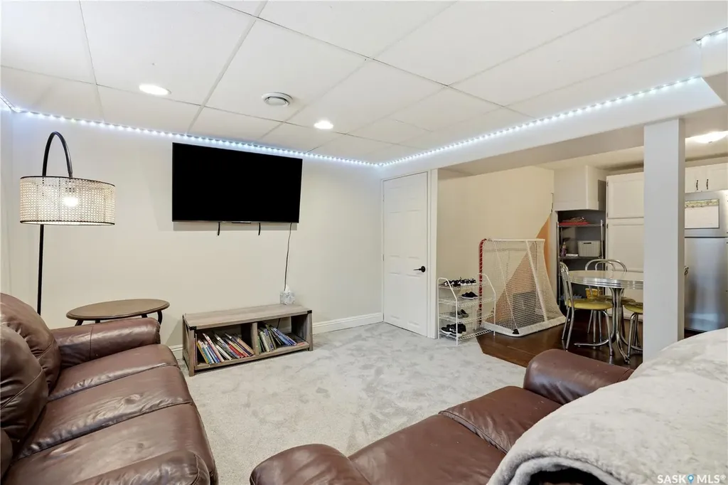 14 Stewart Avenue Saskatoon SK S7L 3S6