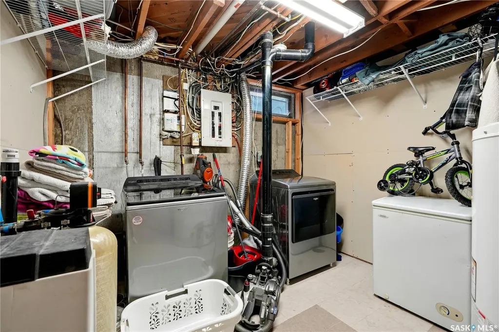 14 Stewart Avenue Saskatoon SK S7L 3S6