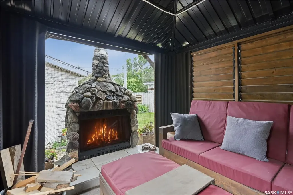 14 Stewart Avenue Saskatoon SK S7L 3S6