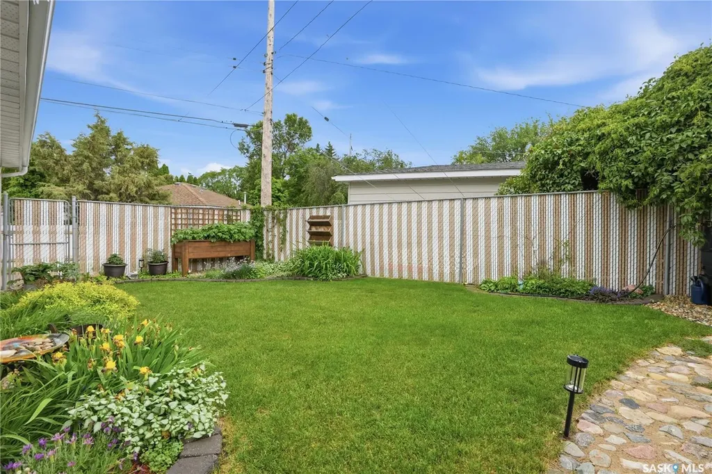 14 Stewart Avenue Saskatoon SK S7L 3S6
