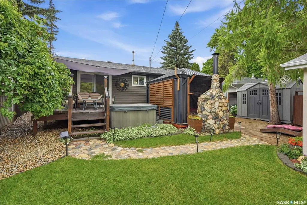 14 Stewart Avenue Saskatoon SK S7L 3S6