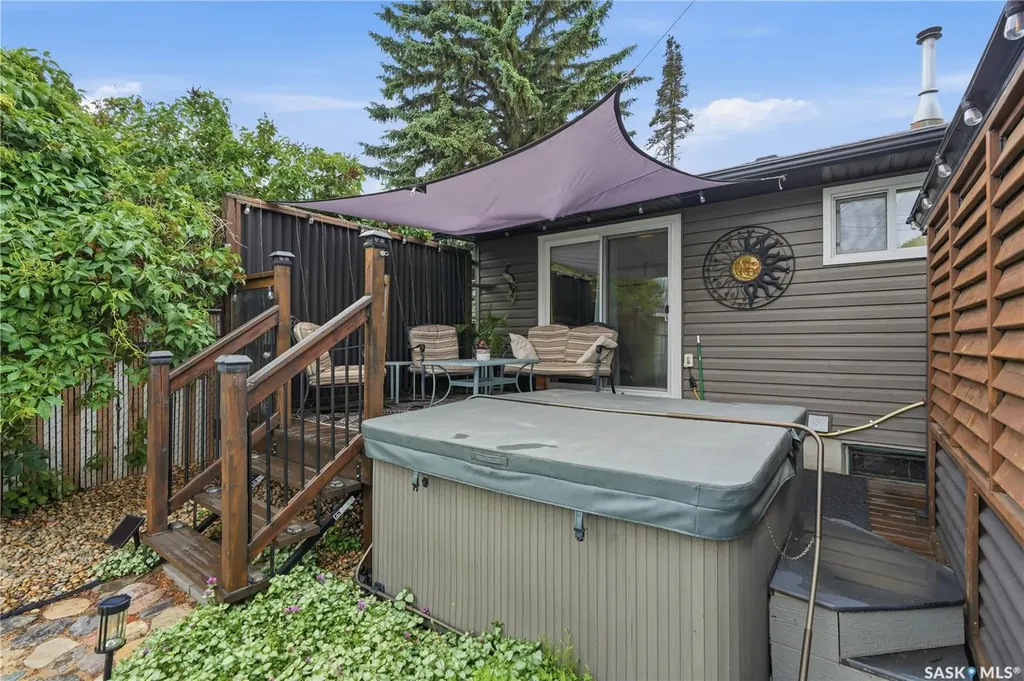 14 Stewart Avenue Saskatoon SK S7L 3S6