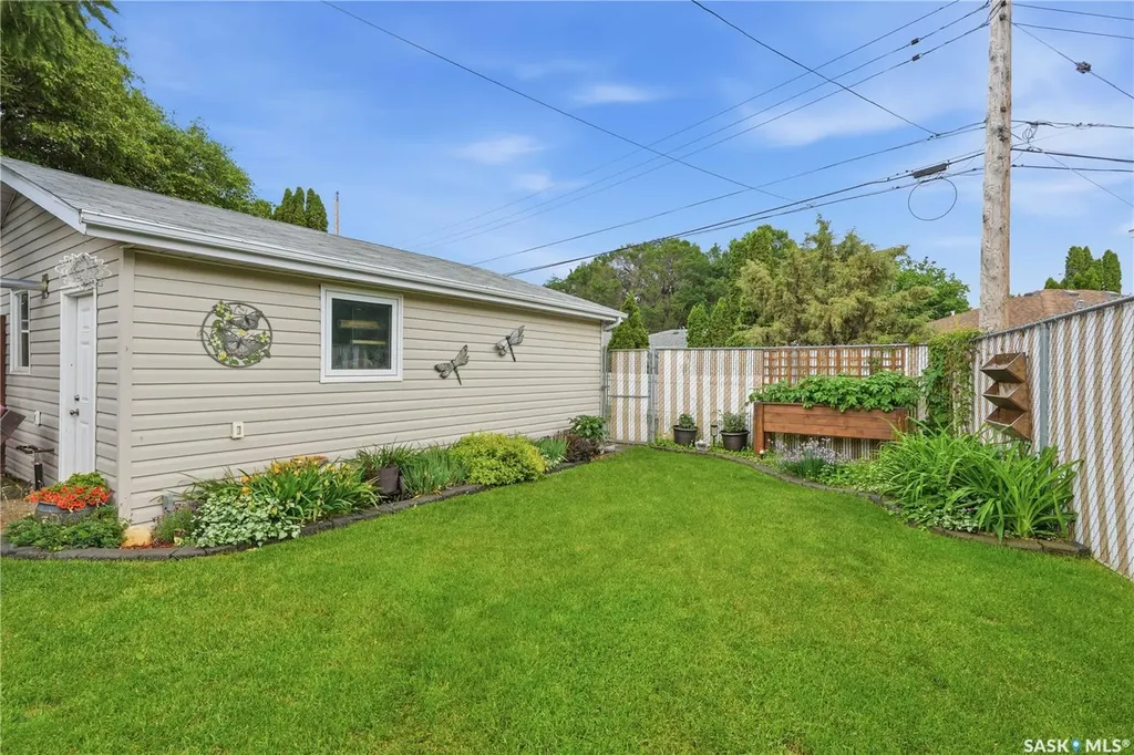 14 Stewart Avenue Saskatoon SK S7L 3S6