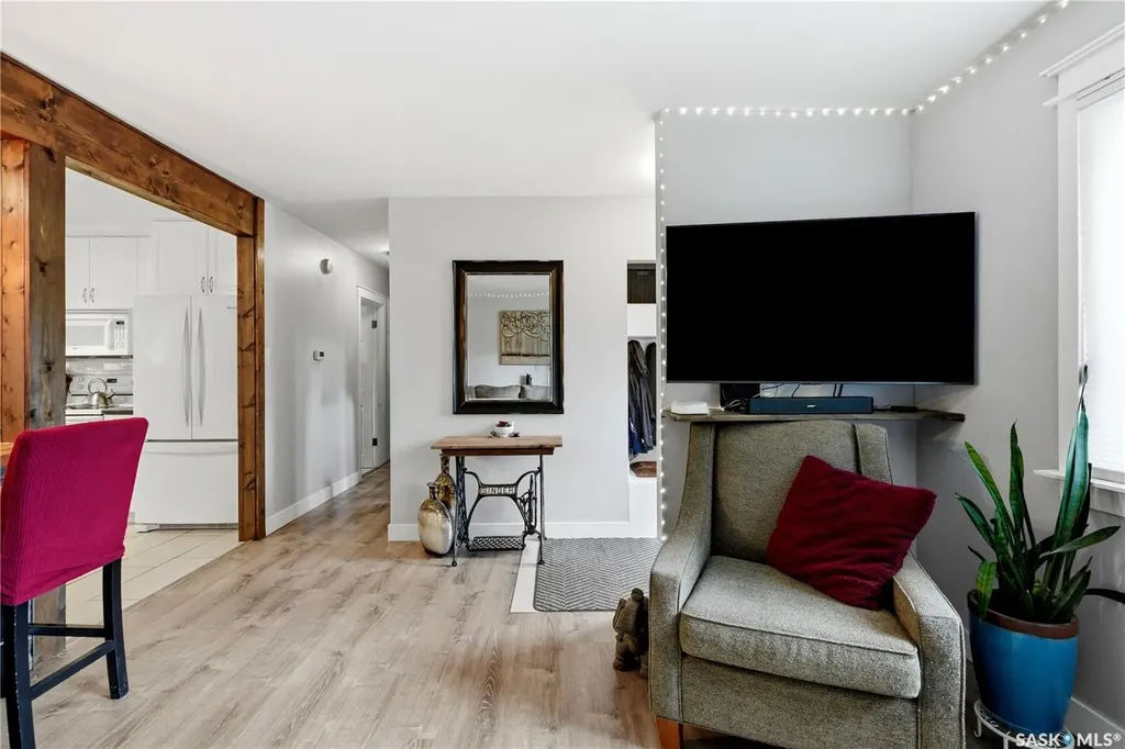 14 Stewart Avenue Saskatoon SK S7L 3S6