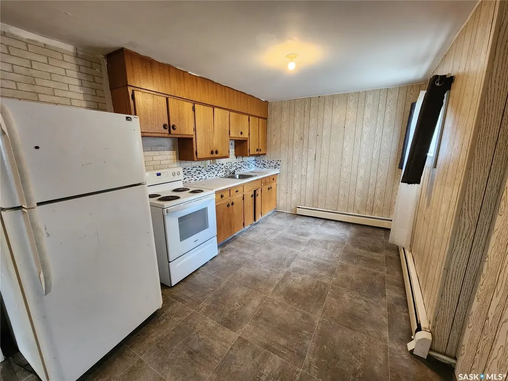 901 King Street Estevan SK S4A 1L3