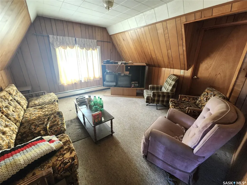 901 King Street Estevan SK S4A 1L3