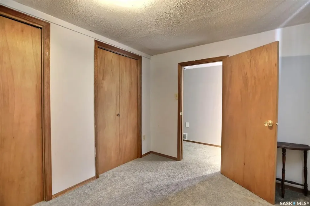 2241 Queen Street Regina SK S4T 4C6