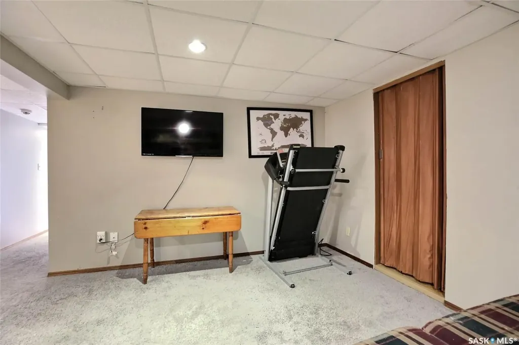 2241 Queen Street Regina SK S4T 4C6