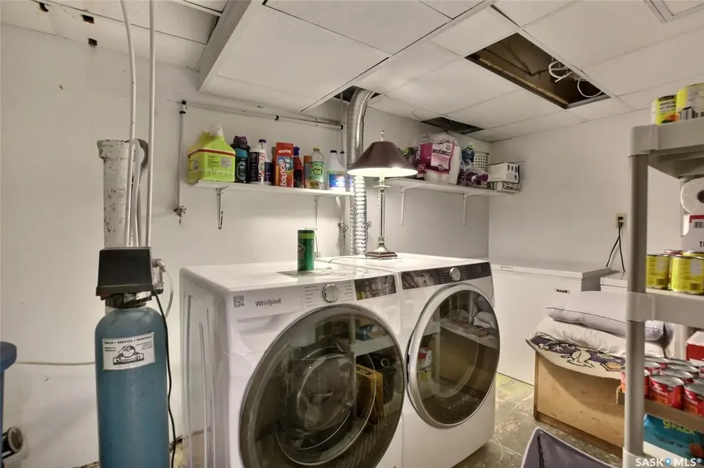 2241 Queen Street Regina SK S4T 4C6