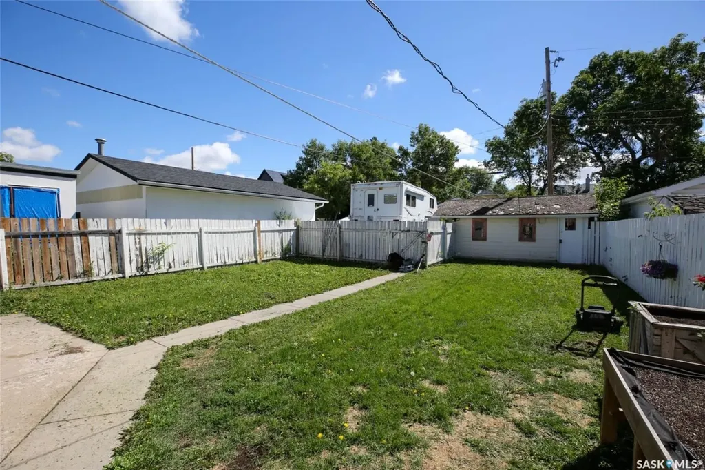 2241 Queen Street Regina SK S4T 4C6