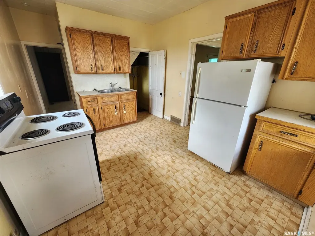 315 3rd Street Frobisher SK S0C 0Y0