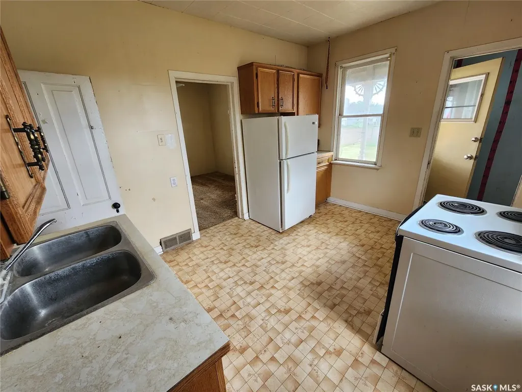 315 3rd Street Frobisher SK S0C 0Y0