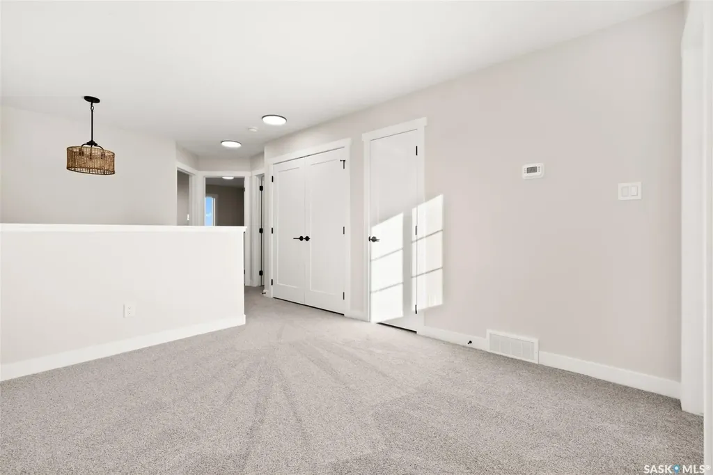 934 Yuel Bend Saskatoon SK S7W 1N8