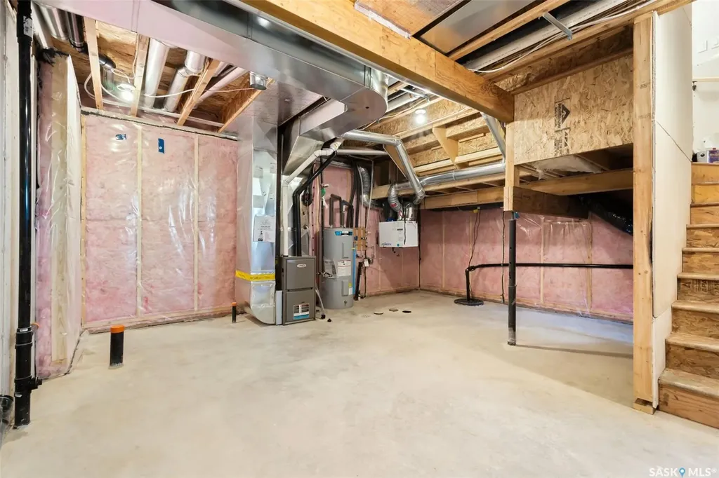 934 Yuel Bend Saskatoon SK S7W 1N8
