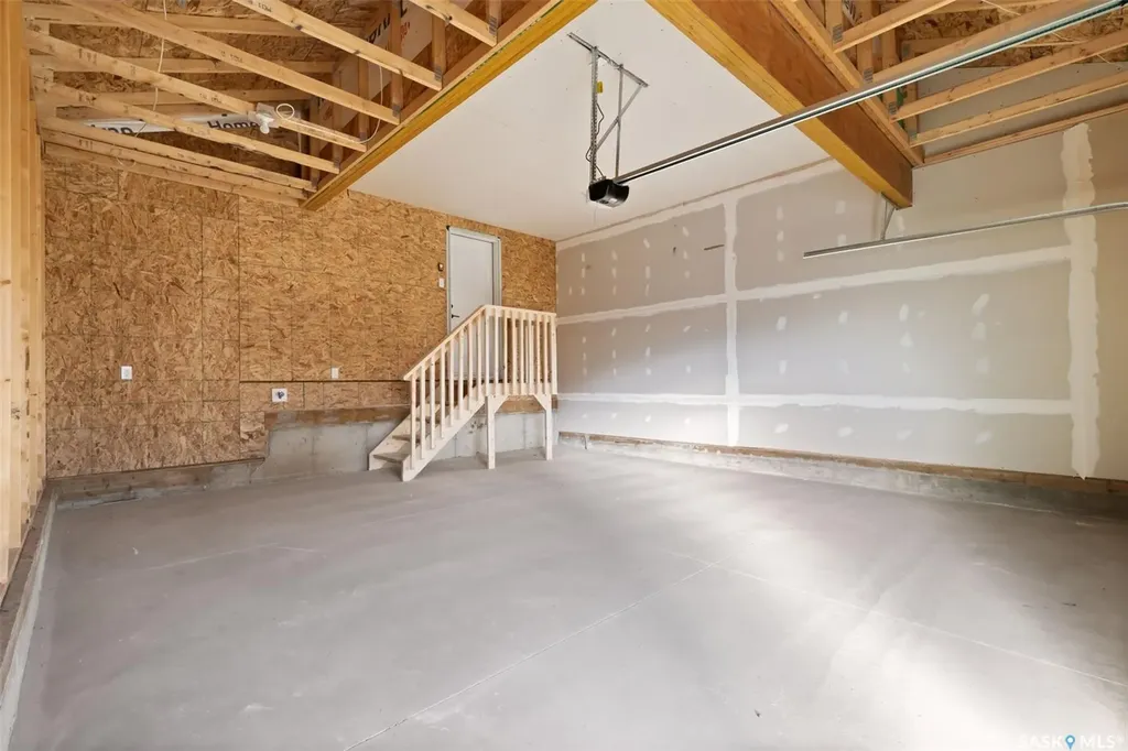 934 Yuel Bend Saskatoon SK S7W 1N8