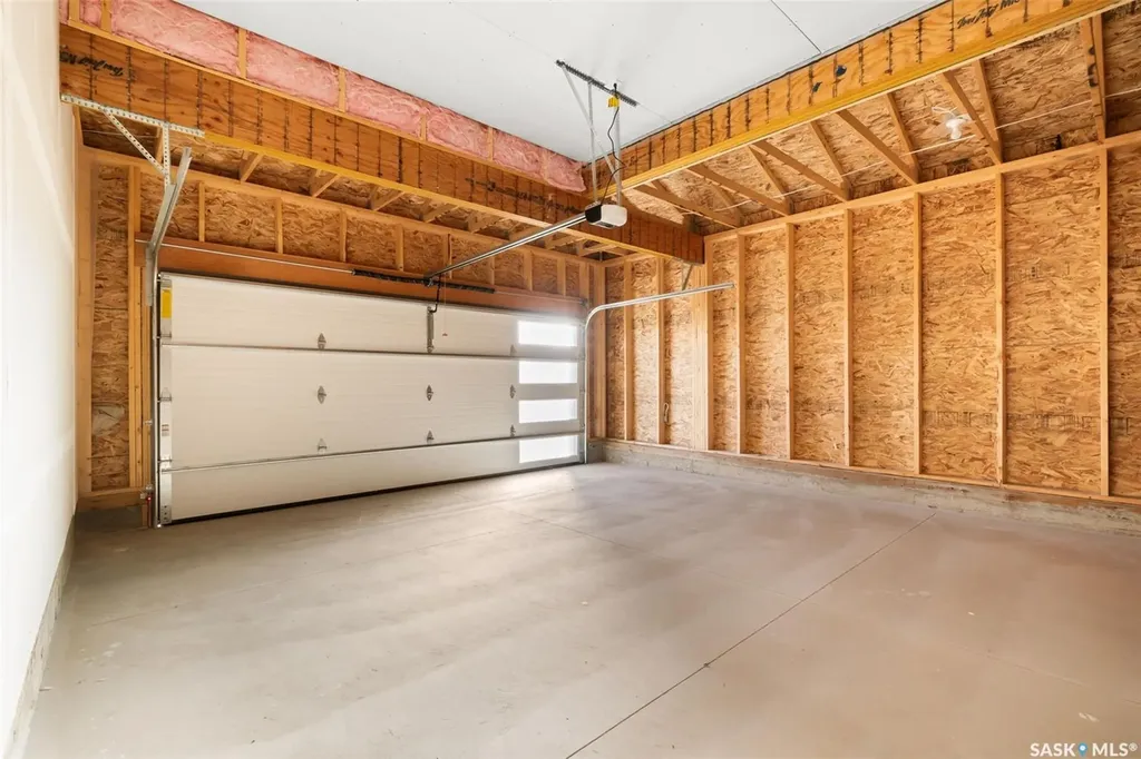 934 Yuel Bend Saskatoon SK S7W 1N8