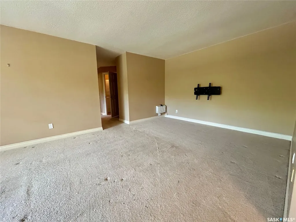1811 8th Avenue N Regina SK S4R 0G5