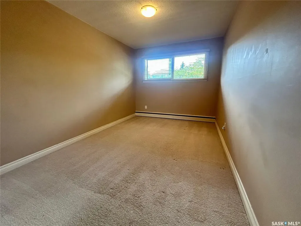 1811 8th Avenue N Regina SK S4R 0G5