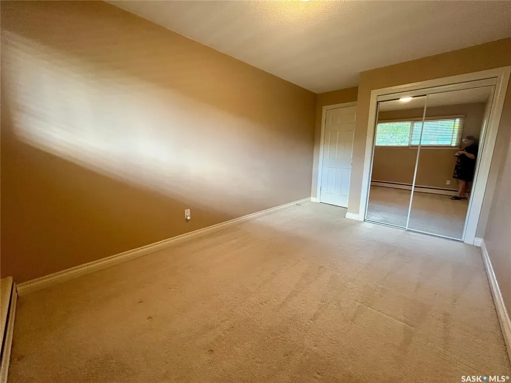 1811 8th Avenue N Regina SK S4R 0G5