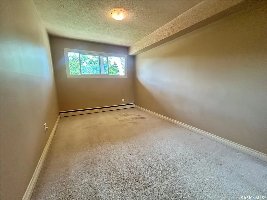 1811 8th Avenue N Regina SK S4R 0G5