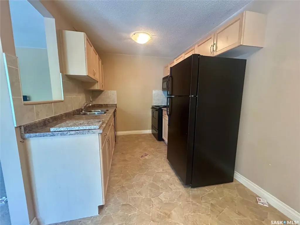1811 8th Avenue N Regina SK S4R 0G5