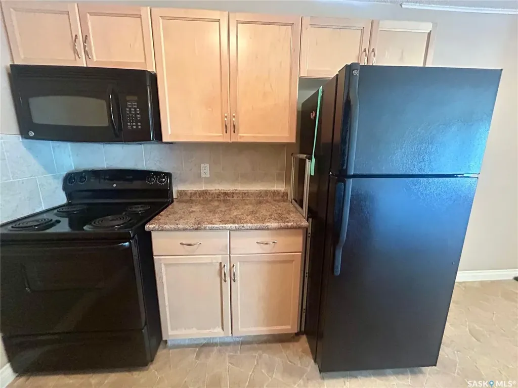 1811 8th Avenue N Regina SK S4R 0G5