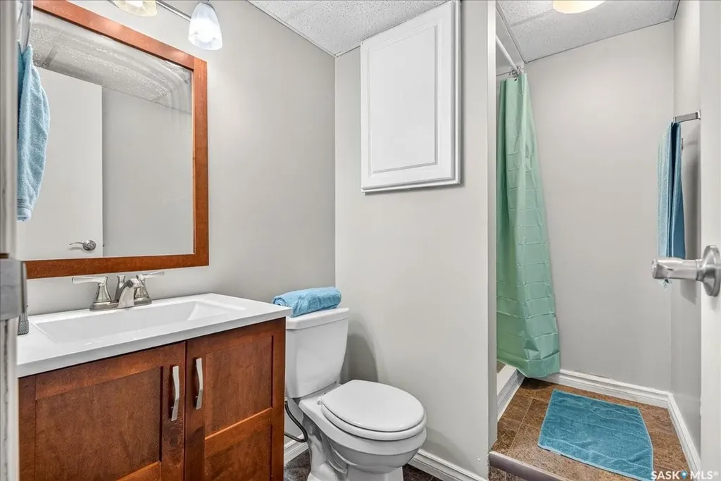 2732 Shooter Drive E Regina SK S4V 0Y7