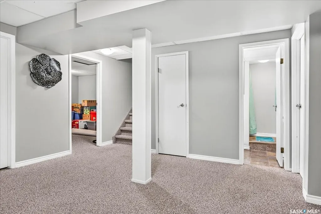 2732 Shooter Drive E Regina SK S4V 0Y7