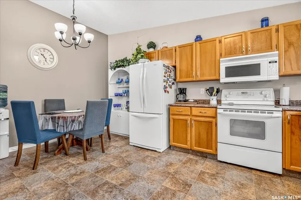 2732 Shooter Drive E Regina SK S4V 0Y7