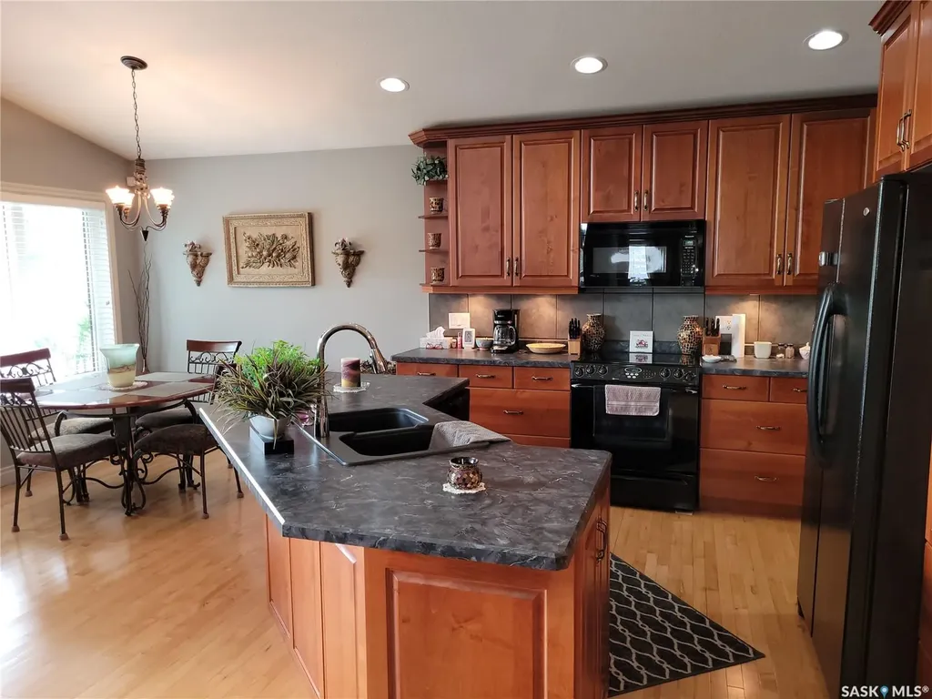 406 Bolton Place Saskatoon SK S7T 0A2
