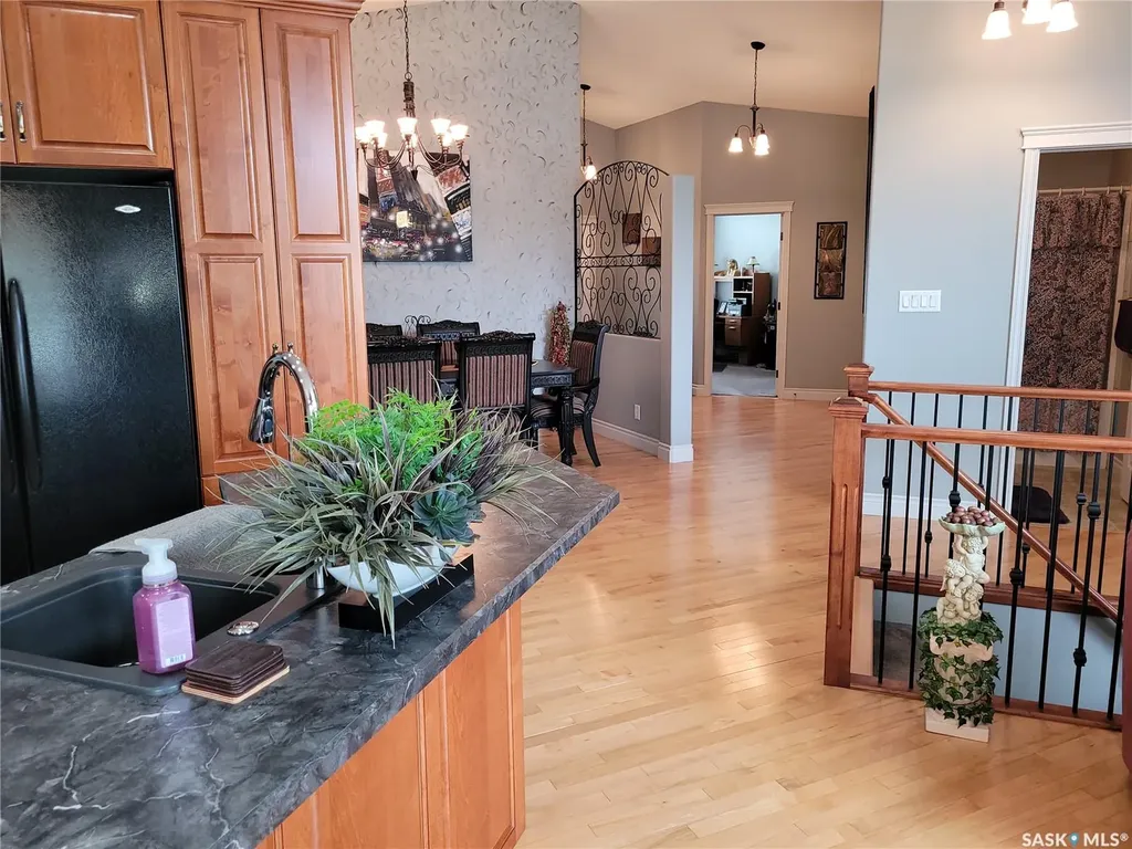 406 Bolton Place Saskatoon SK S7T 0A2