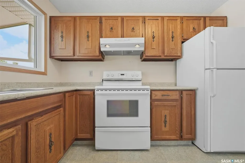 1218 Moss Avenue Saskatoon SK S7H 5A6