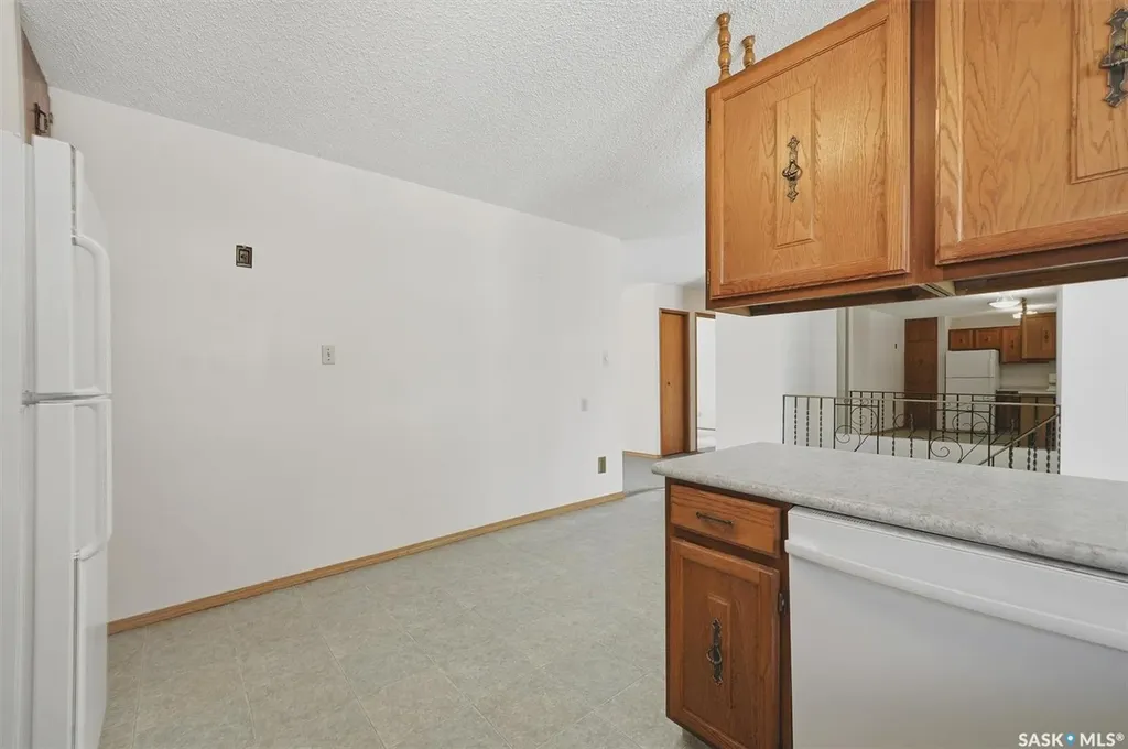 1218 Moss Avenue Saskatoon SK S7H 5A6