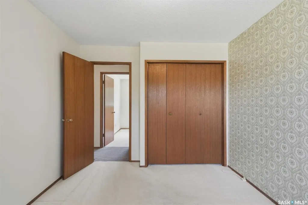 1218 Moss Avenue Saskatoon SK S7H 5A6