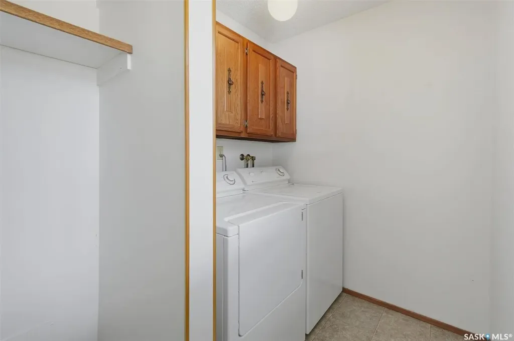 1218 Moss Avenue Saskatoon SK S7H 5A6