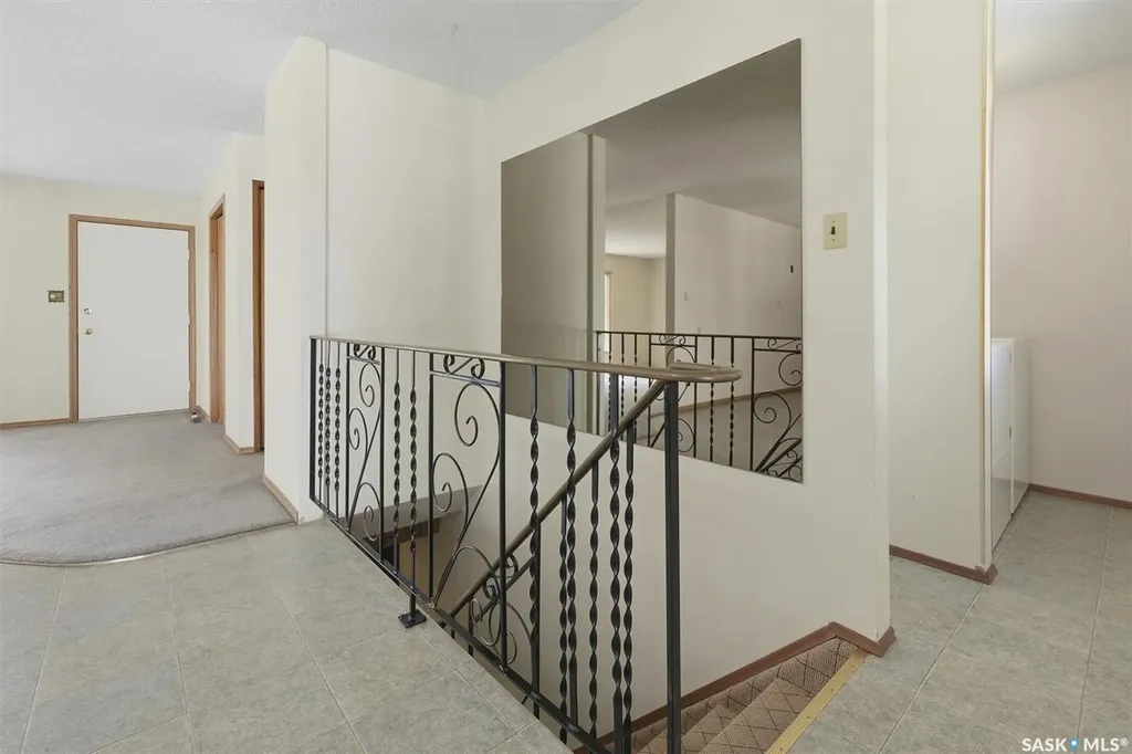1218 Moss Avenue Saskatoon SK S7H 5A6