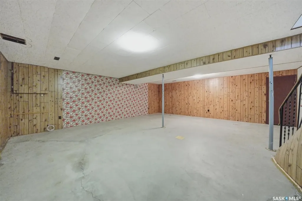 1218 Moss Avenue Saskatoon SK S7H 5A6