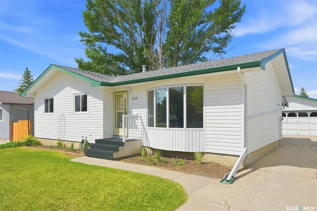1218 Moss Avenue Saskatoon SK S7H 5A6
