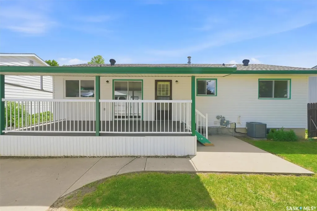 1218 Moss Avenue Saskatoon SK S7H 5A6