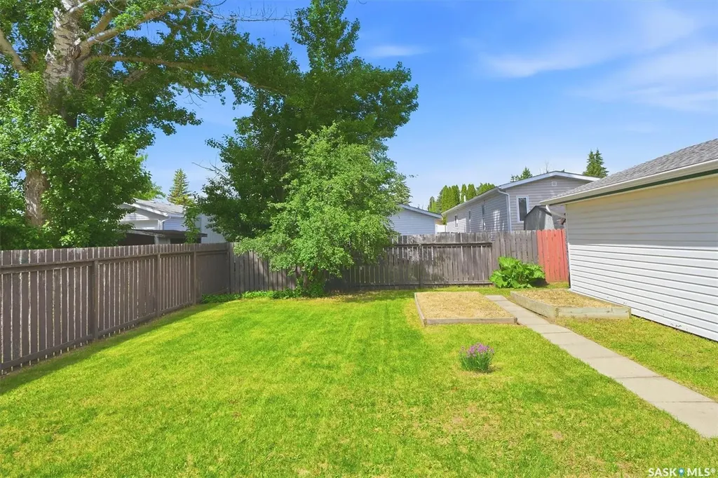 1218 Moss Avenue Saskatoon SK S7H 5A6